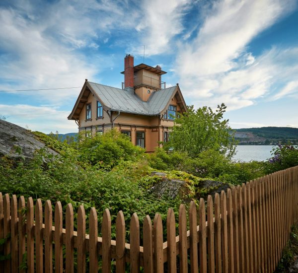 fencing company